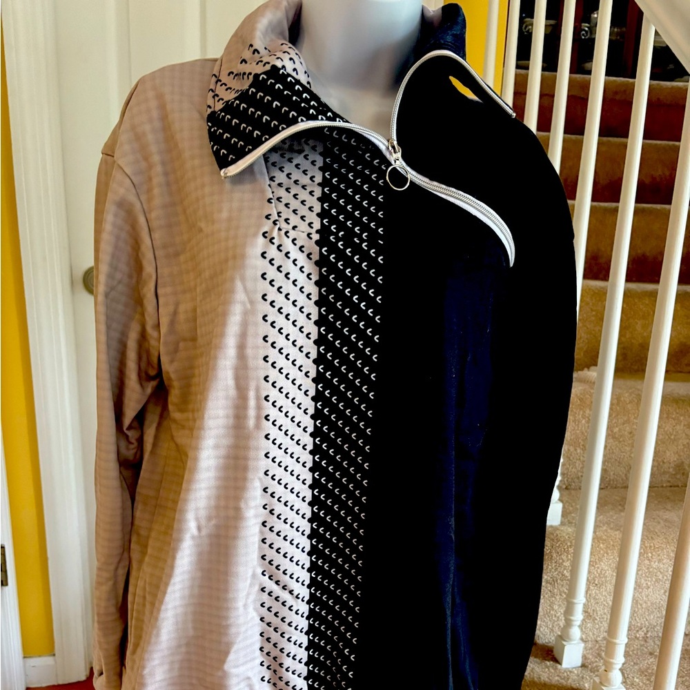 Women's Black and Gray Patterned Half-Zip Sweatshirt